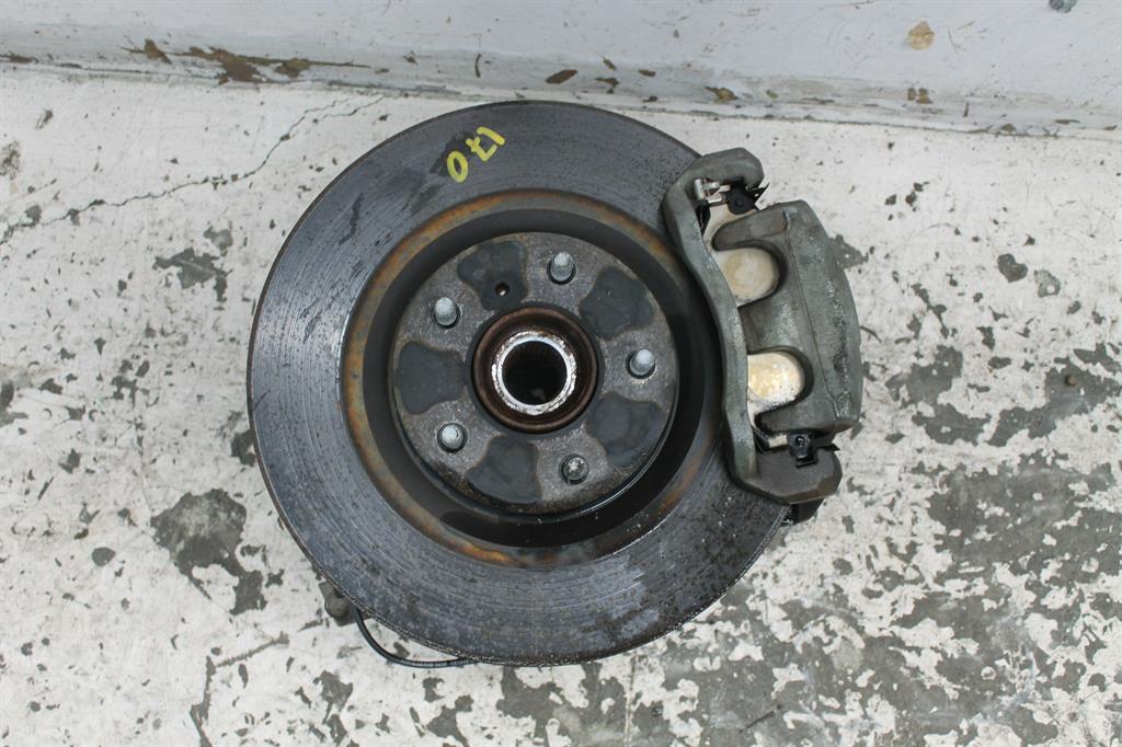 Used Nissan, Murano Right Front Hub Assembly Z51 12/08 01/15 2011 – image 1 - All Good Parts