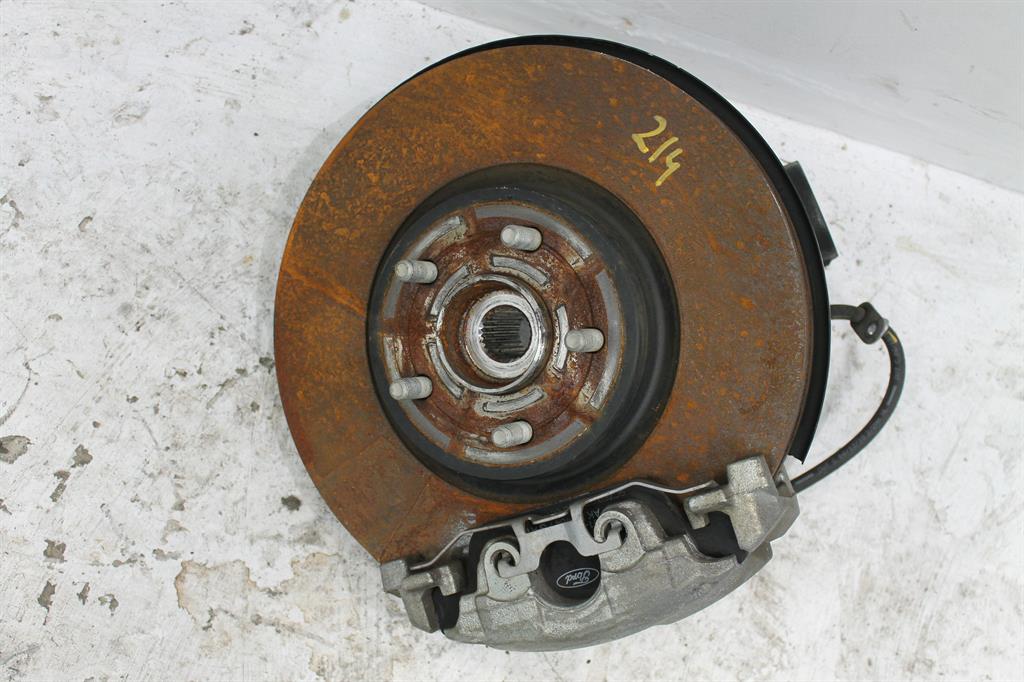 Used Ford, Escape Right Front Hub Assembly Zg 4Wd Diesel 2.0 Turbo Auto T/M 09/16 05/20 2018 – image 1 - All Good Parts