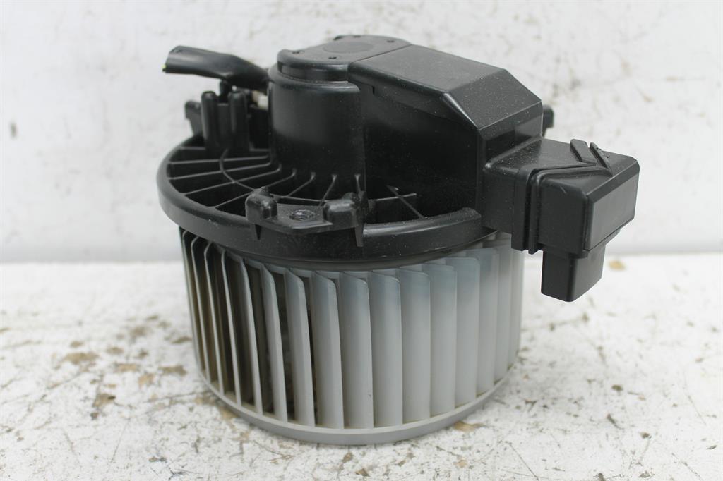 Used Suzuki, Swift Heater Fan Motor Fz 08/10 03/17 2012 – image 1 - All Good Parts