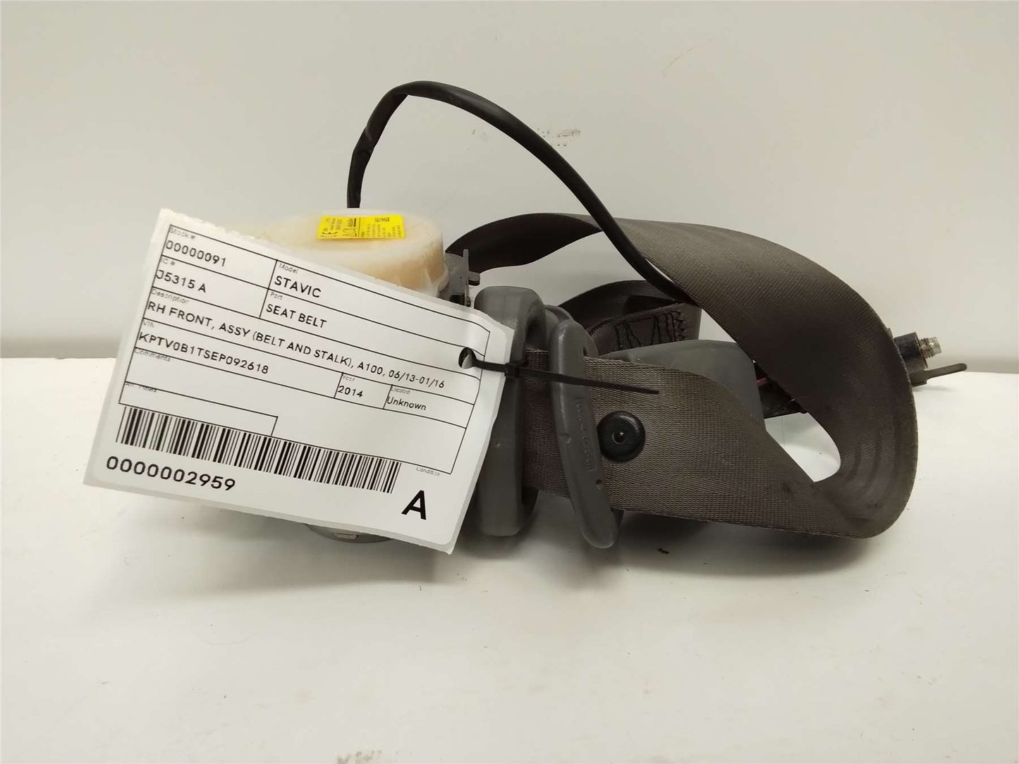 Used Ssangyong, Stavic Seat Belt Rh Front Assy (Belt And Stalk) A100 06/13 01/16 2014 – image 1 - All Good Parts