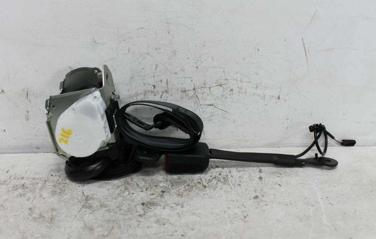 Used Skoda, Kamiq Seat Belt Lh Front Assy (Belt And Stalk) Nw 06/20 2020 – image 1 - All Good Parts