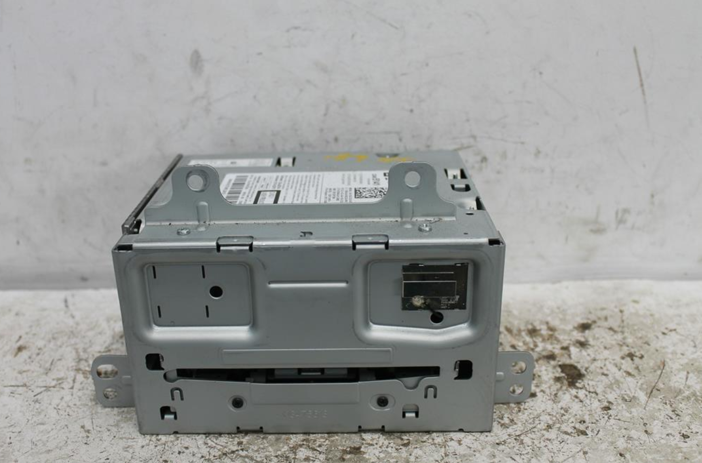 Used Holden, Cruze Stereo/Head Unit Head Unit Non Sat Nav Type Jh 03/11 01/17 2015 – image 1 - All Good Parts