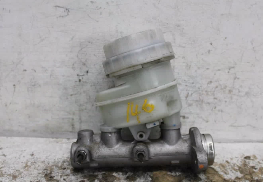 Used Mitsubishi, Triton Master Cylinder Mn 08/09 04/15 2011 – image 1 - All Good Parts