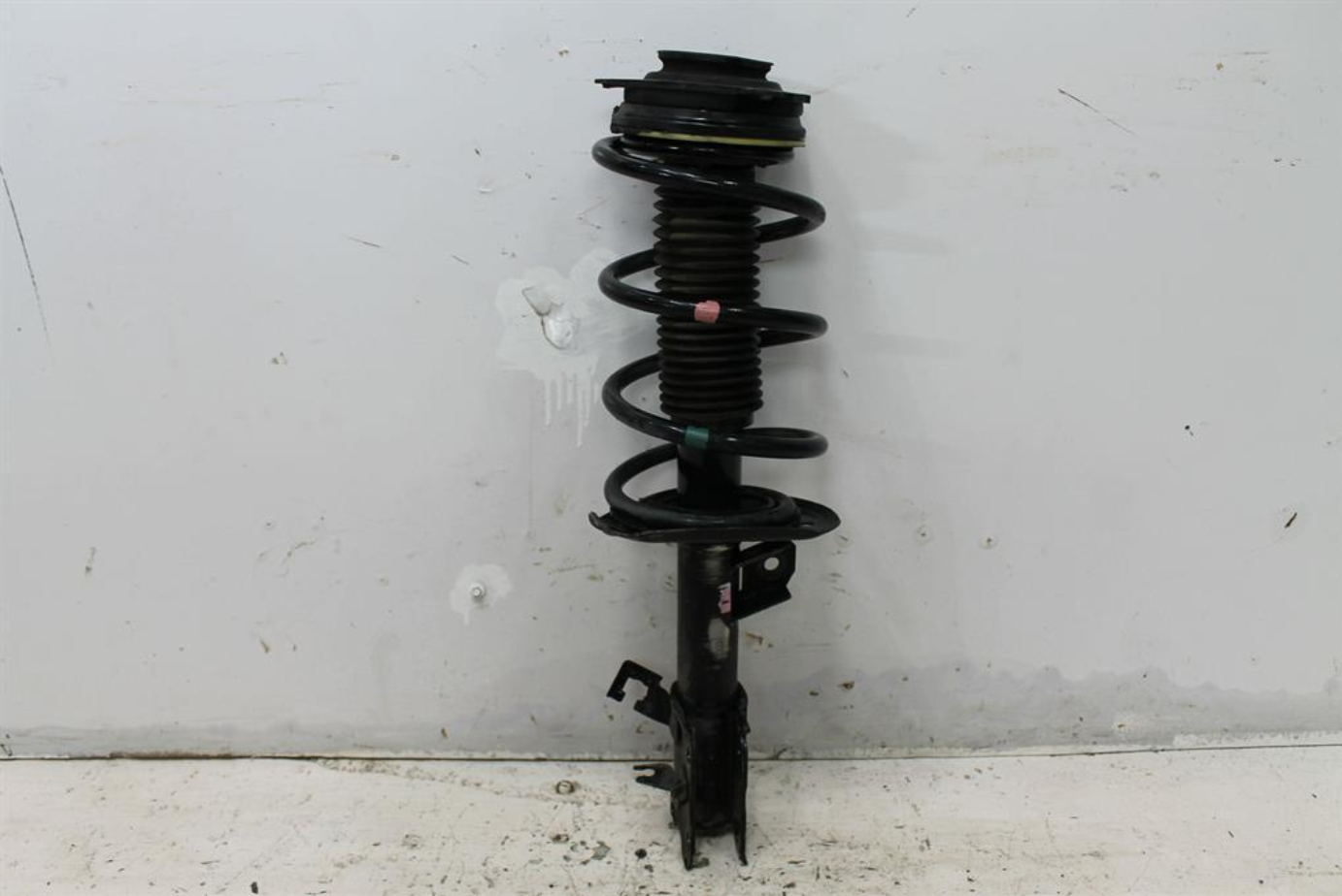 Used Nissan, Xtrail Left Front Strut T31 Diesel/Petrol 10/07 12/13 2011 – image 1 - All Good Parts