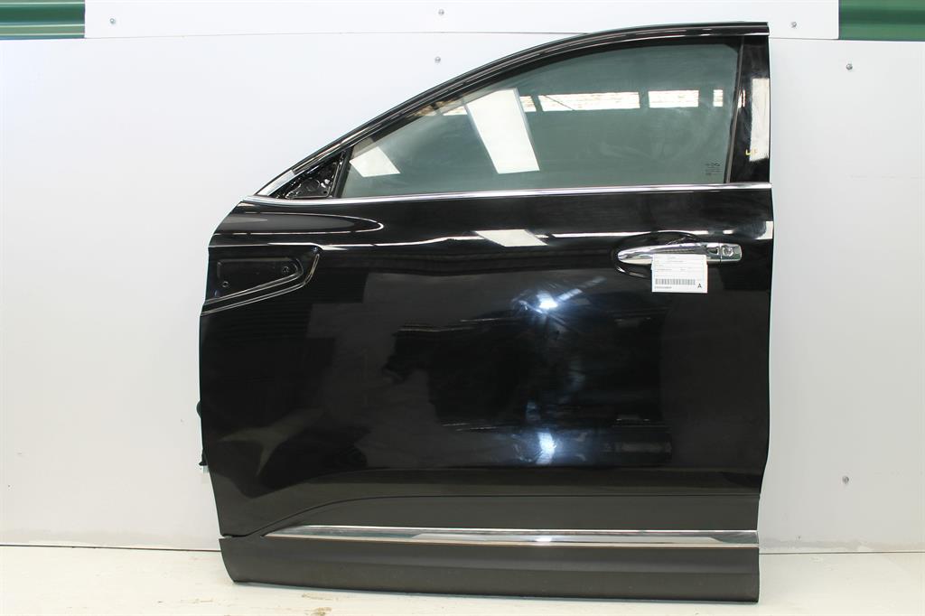 Used Renault, Koleos Left Front Door Xzg 05/16 2023 – image 1 - All Good Parts