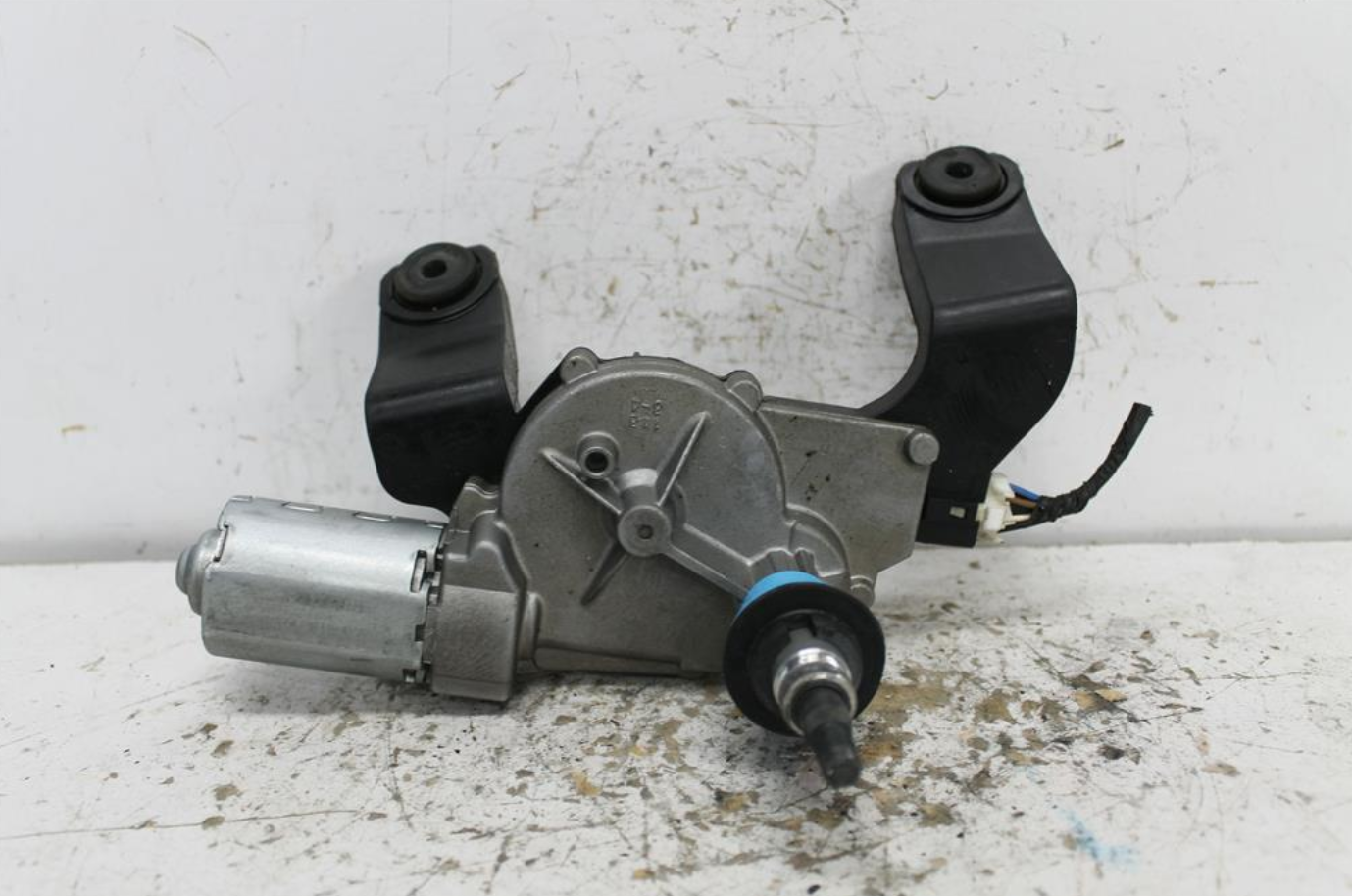 Used Hyundai, IX35 Wiper Motor Tailgate Lm Series 11/09 01/16 2010 – image 1 - All Good Parts