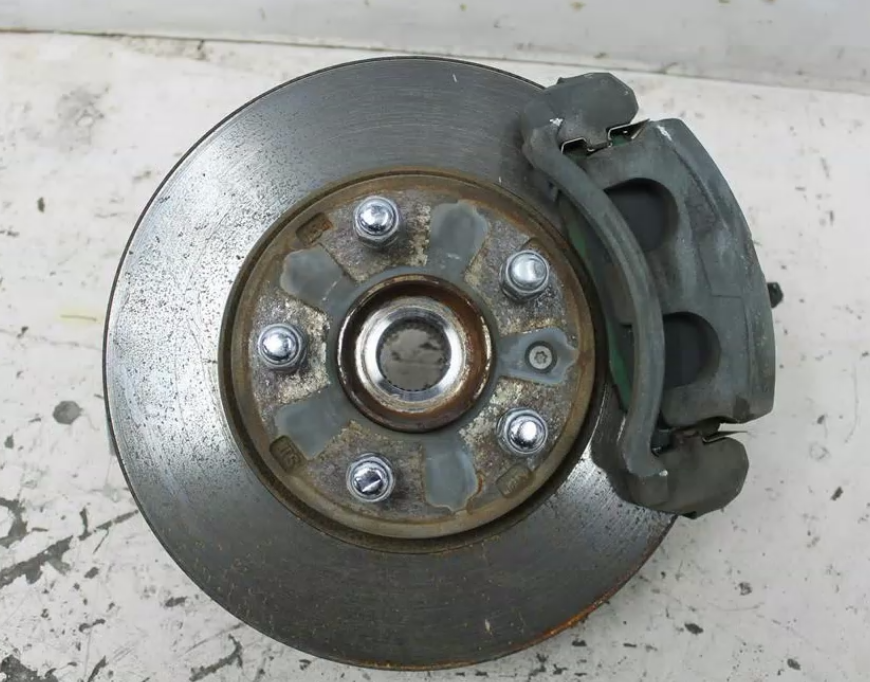 Used Holden, Captiva Right Front Hub Assembly Cg 01/11 06/18 2015 – image 1 - All Good Parts
