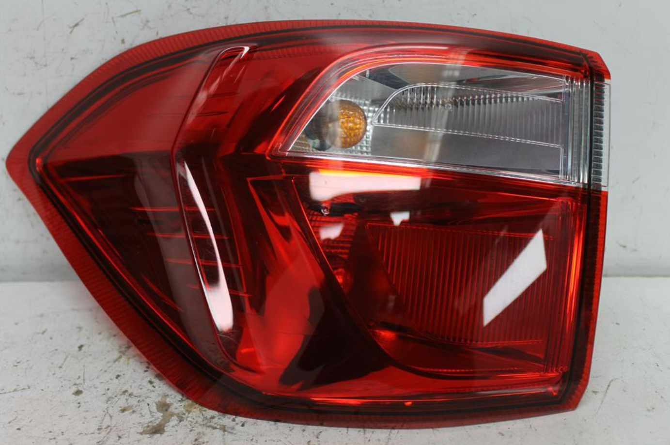 Used Ford, Ecosport Left Taillight In Body Bk 11/13 09/17 2017 – image 1 - All Good Parts