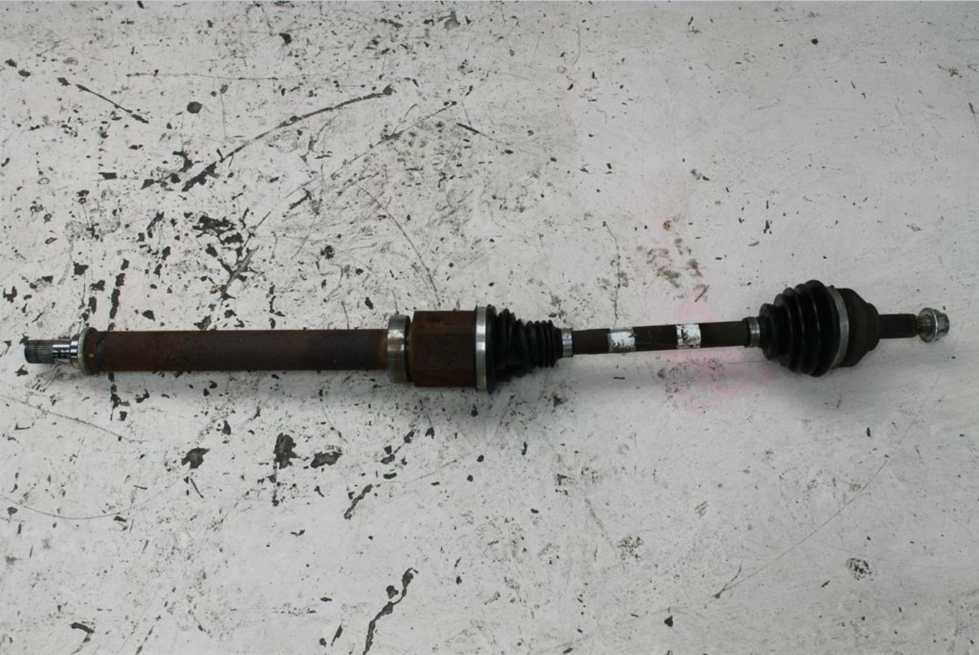 Used Ford, Ecosport Right Driveshaft Front Petrol 1.5 Auto T/M Bk 11/13 09/17 2013 – image 1 - All Good Parts