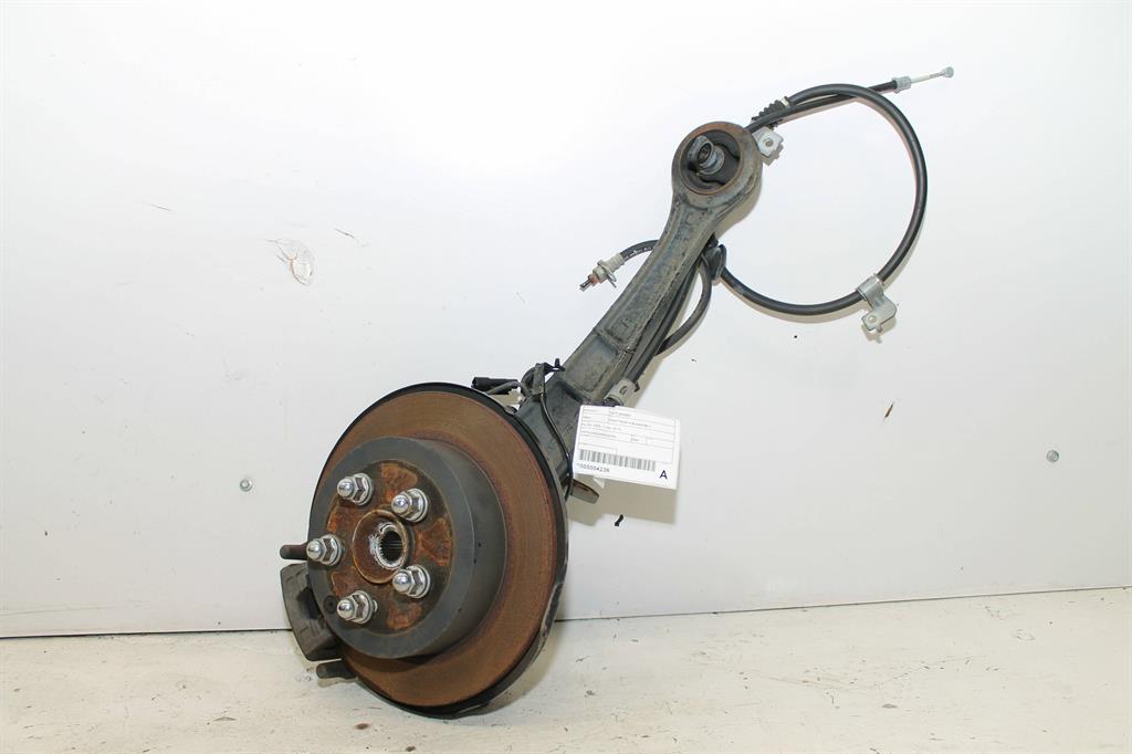 Used Mitsubishi, Outlander Left Rear Hub Assembly Zg Zh 4Wd 11/06 10/12 2009 – image 1 - All Good Parts