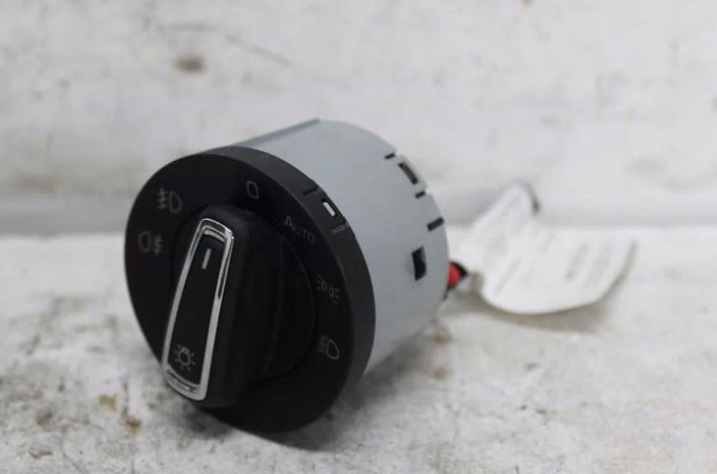 Used Skoda, Rapid Combination Switch Headlamp Switch Nh 05/14 02/17 2016 – image 1 - All Good Parts