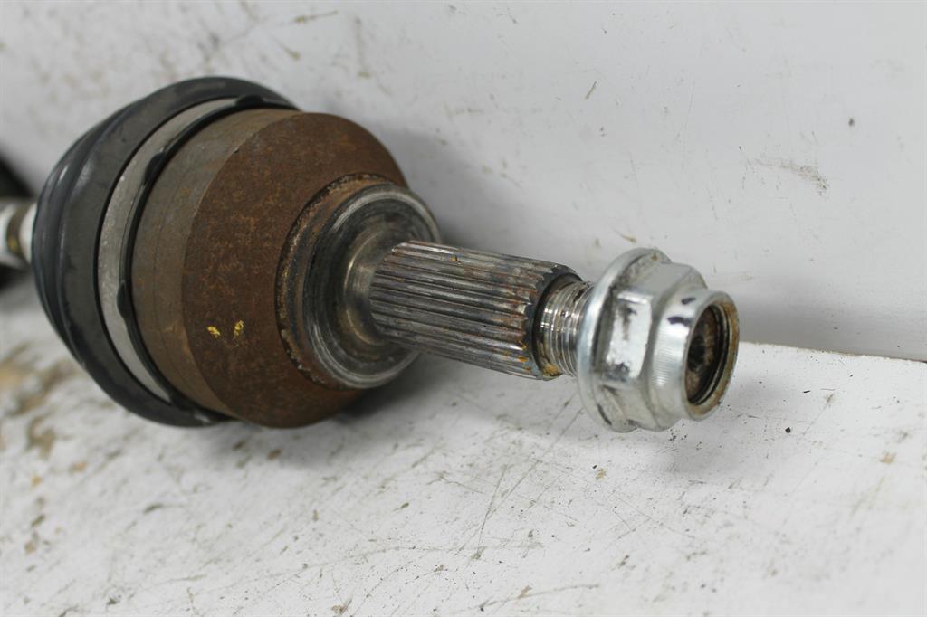 Used Ford, Ecosport Left Driveshaft Front Petrol 1.5 Auto T/M Bk 11/13 09/17 2014 – image 1 - All Good Parts