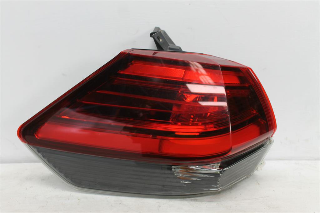 Used Nissan, Xtrail Left Taillight T32 02/17 07/22 2018 – image 1 - All Good Parts