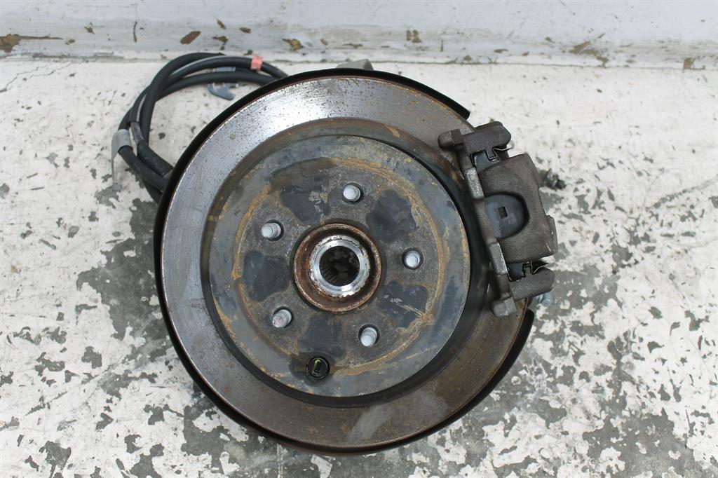 Used Nissan, Murano Left Rear Hub Assembly Z51 12/08 01/15 2011 – image 1 - All Good Parts