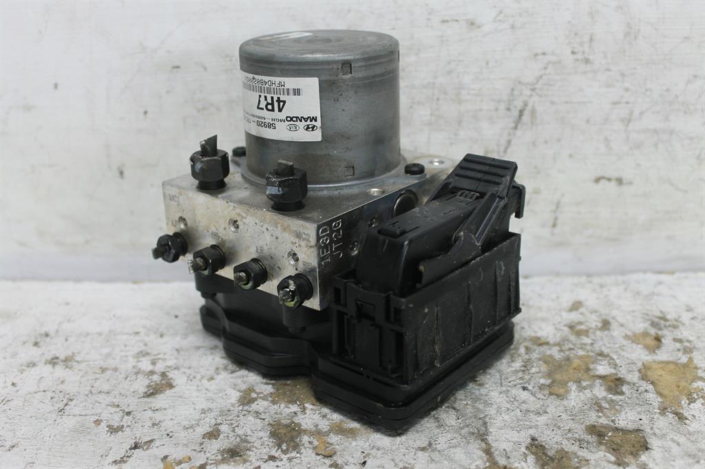 Used Hyundai, Accent Abs Pump/Modulator Rb P/N 589201R760 03/13 12/19 2017 – image 1 - All Good Parts