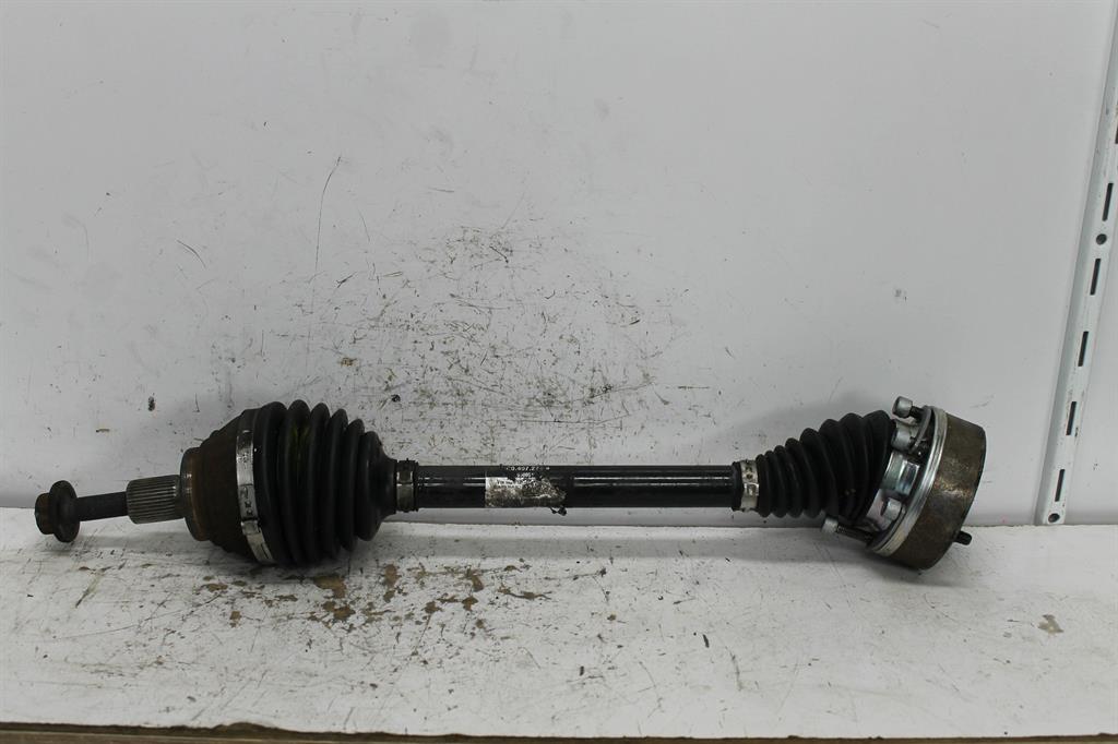 Used Volkswagen, Golf Left Driveshaft Front Manual T/M Petrol 1.4 Gen 7 12/12 03/17 2013 – image 1 - All Good Parts