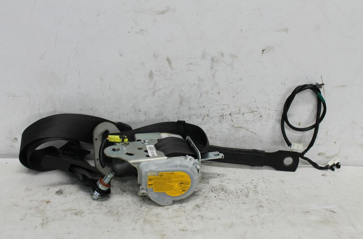 Used Renault, Koleos Seat Belt Lh Front Assy (Belt And Stalk) H45 09/08 04/16 2012 – image 1 - All Good Parts