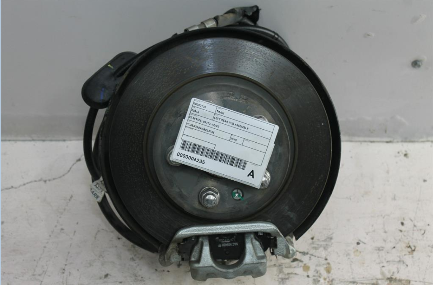 Used Holden, Trax Left Rear Hub Assembly Tj Series 08/13 12/20 2018 – image 1 - All Good Parts