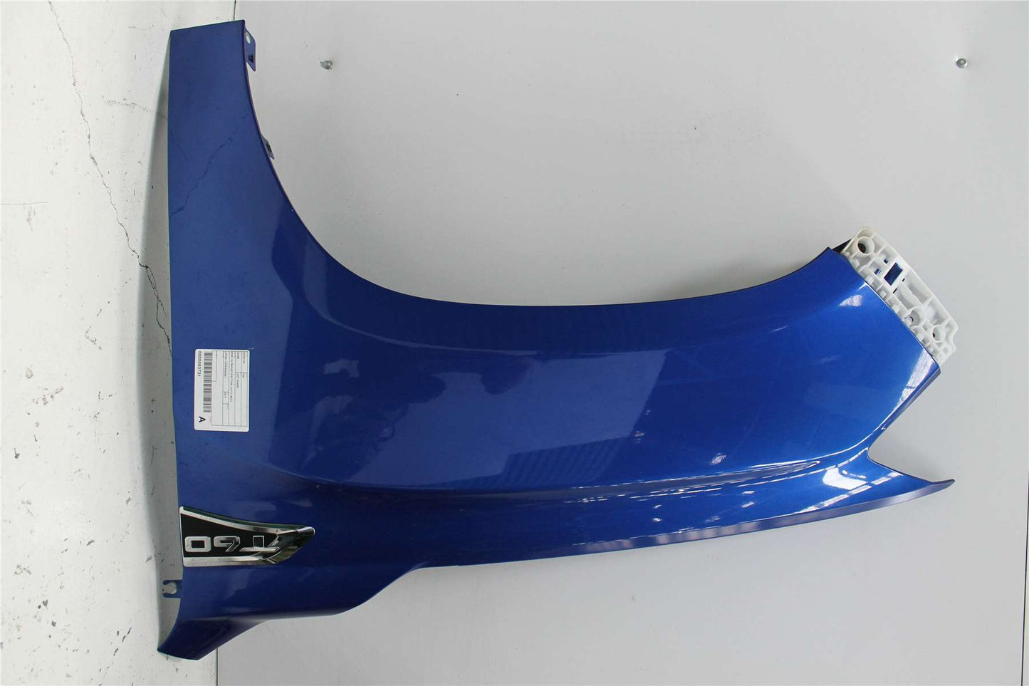 Used LDV, T60 Left Guard Sk8C W/ Badge Vent Type 07/17 08/21 2019 – image 1 - All Good Parts