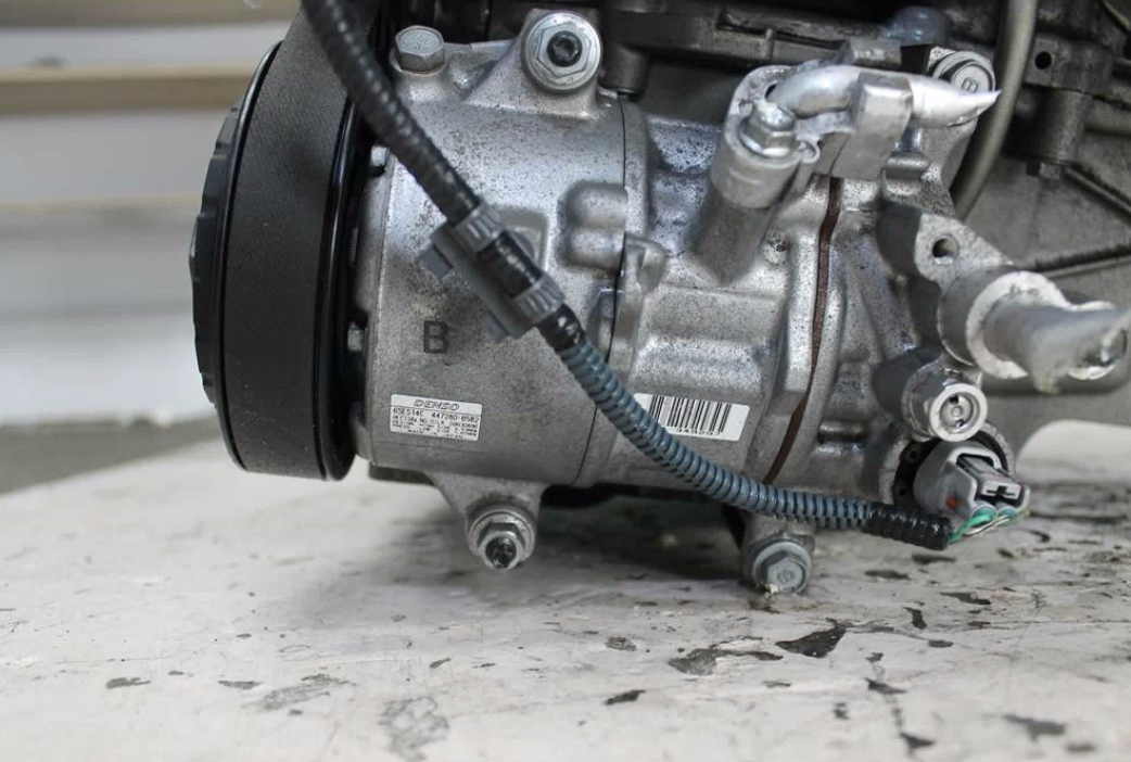 Used Toyota, Corolla A/C Compressor Zre182R 1.8 2Zr Fe Petrol Non Hybrid 10/12 06/18 2014 – image 1 - All Good Parts