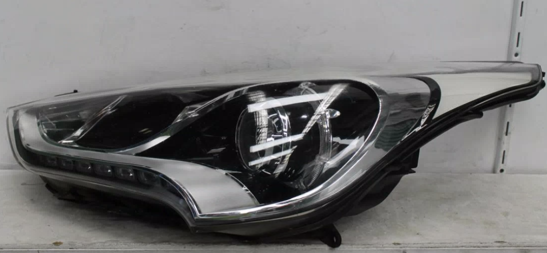 Used Hyundai, Veloster Left Headlamp Fs Veloster Type 12/11 02/18 2013 – image 1 - All Good Parts