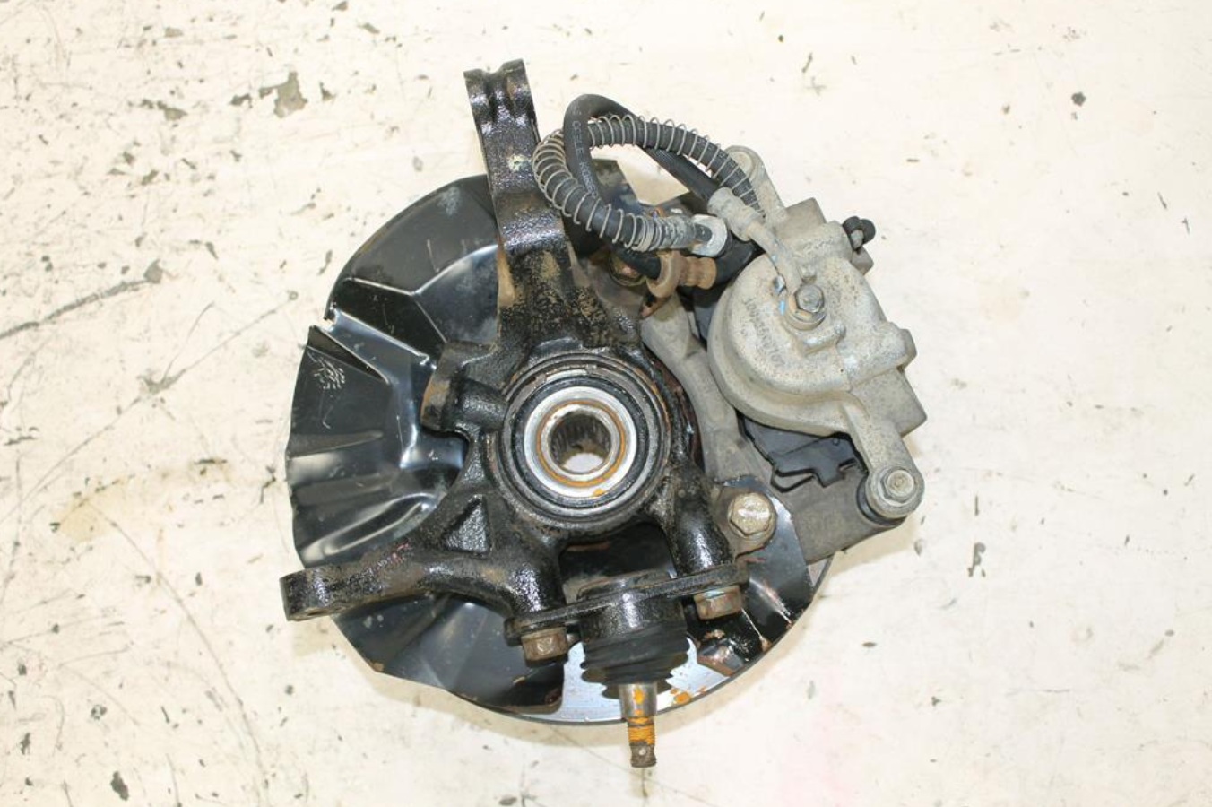 Used Kia, Rio Left Front Hub Assembly Jb Abs Type 08/05 04/11 2010 – image 1 - All Good Parts