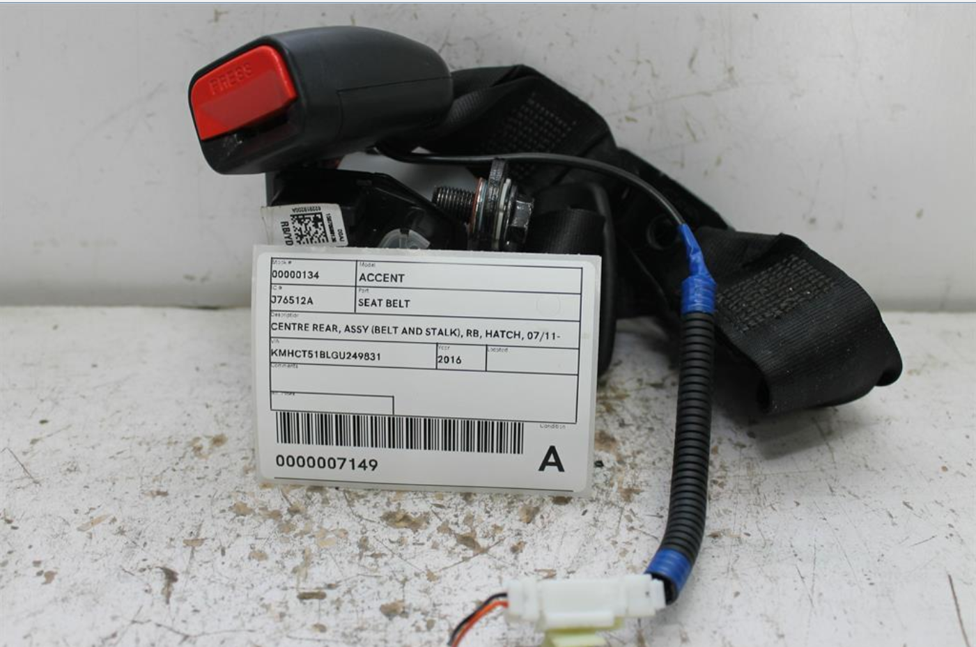Hyundai, Accent Seat Belt Centre Rear Assy (Belt And Stalk) Rb Hatch 07/11 12/19