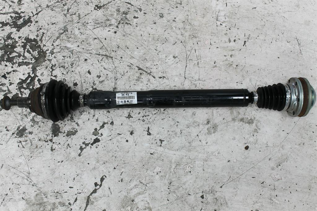 Used Volkswagen, Passat Right Driveshaft Front Petrol 1.8 3C/Mk6 B7 02/10 05/15 2014 – image 1 - All Good Parts