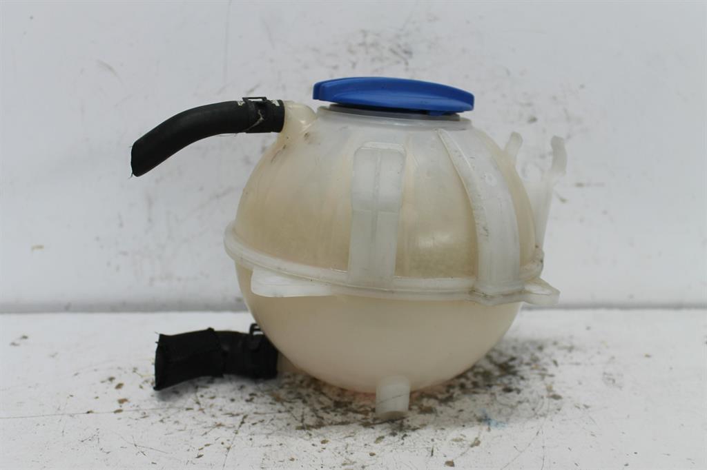 Used Skoda, Yeti Overflow Bottle 5L 09/11 12/17 2011 – image 1 - All Good Parts