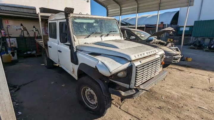 Used Land Rover, Defender Trans/Gearbox , Manual, Diesel, 2.4, Turbo, 10/07-11/11 – main images - All Good Parts