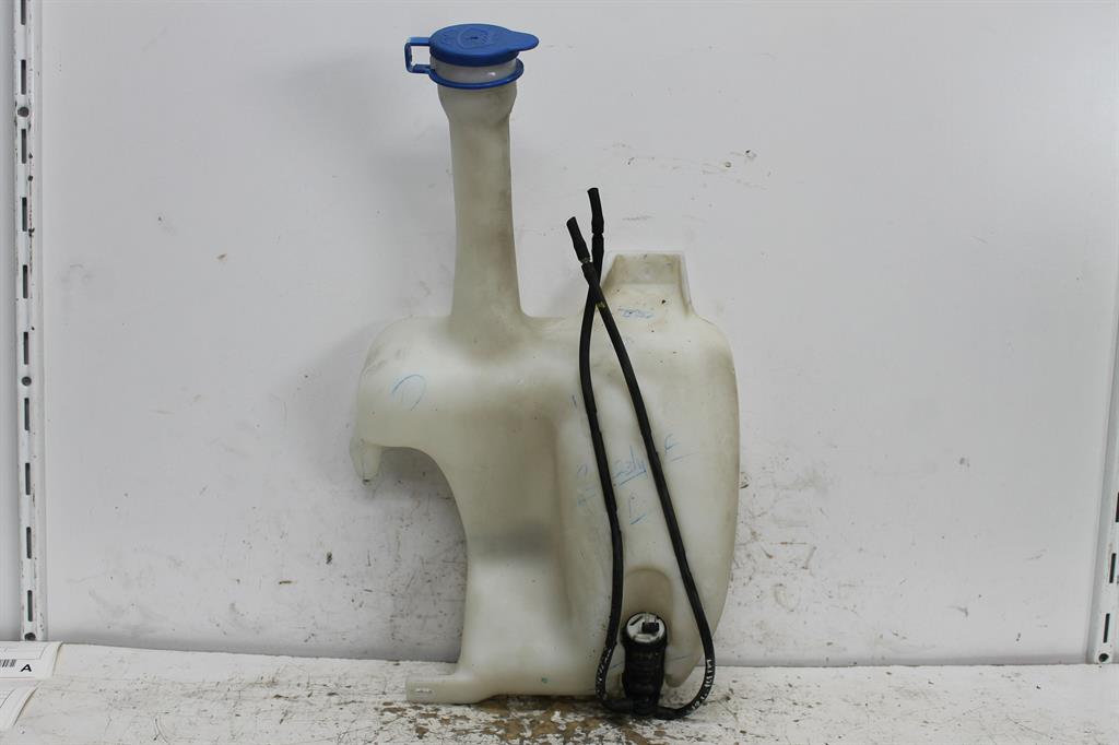 Used Ford, Ecosport Washer Bottle Bk Bl 11/13 01/20 2014 – image 1 - All Good Parts