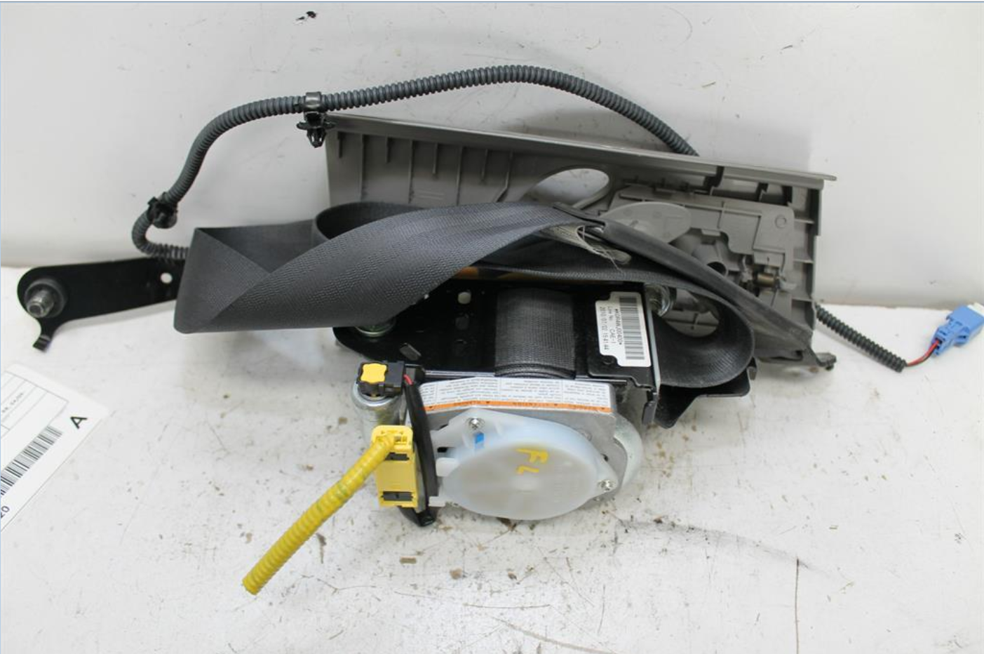 Used Honda, Odyssey Seat Belt Lh Front Assy (Belt And Stalk) Standard Rb 04/09 12/13 2011 – image 1 - All Good Parts