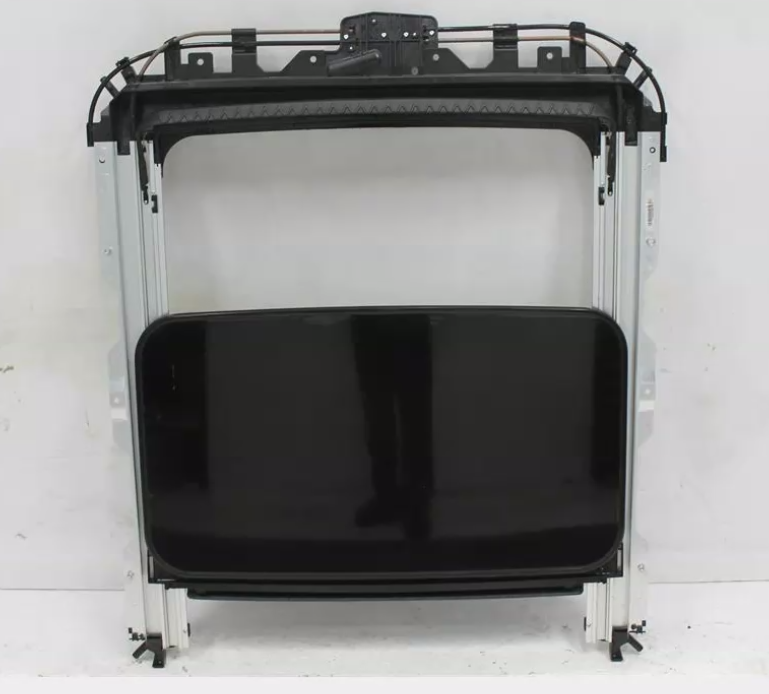 Used Ssangyong, Rexton Roof Glass/Sunroof/T Y400 10/18 2023 – image 1 - All Good Parts