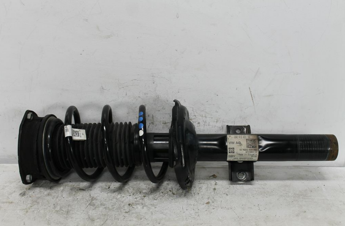 Used Skoda, Kamiq Right Front Strut Nw 06/20 2020 – image 1 - All Good Parts