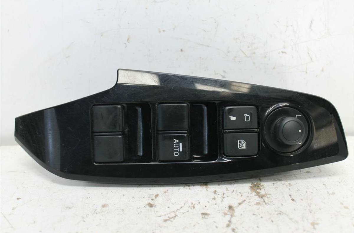 Used Mazda, 3 Power Window Switch Rh Front (Master Switch) W/ Power Fold & Auto Fold Mirror Type Bn 05/16 02/19 2017 – image 1 - All Good Parts