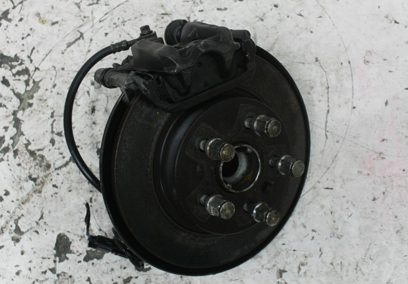 Used Holden, Cruze Left Rear Hub Assembly Jh 1.4 Petrol 105Pcd 03/11 01/17 2011 – image 1 - All Good Parts