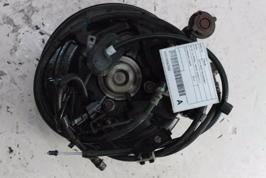 Used Holden, Cruze Left Rear Hub Assembly Jg Jh 1.8 Petrol 105Pcd 03/09 01/17 2015 – image 1 - All Good Parts