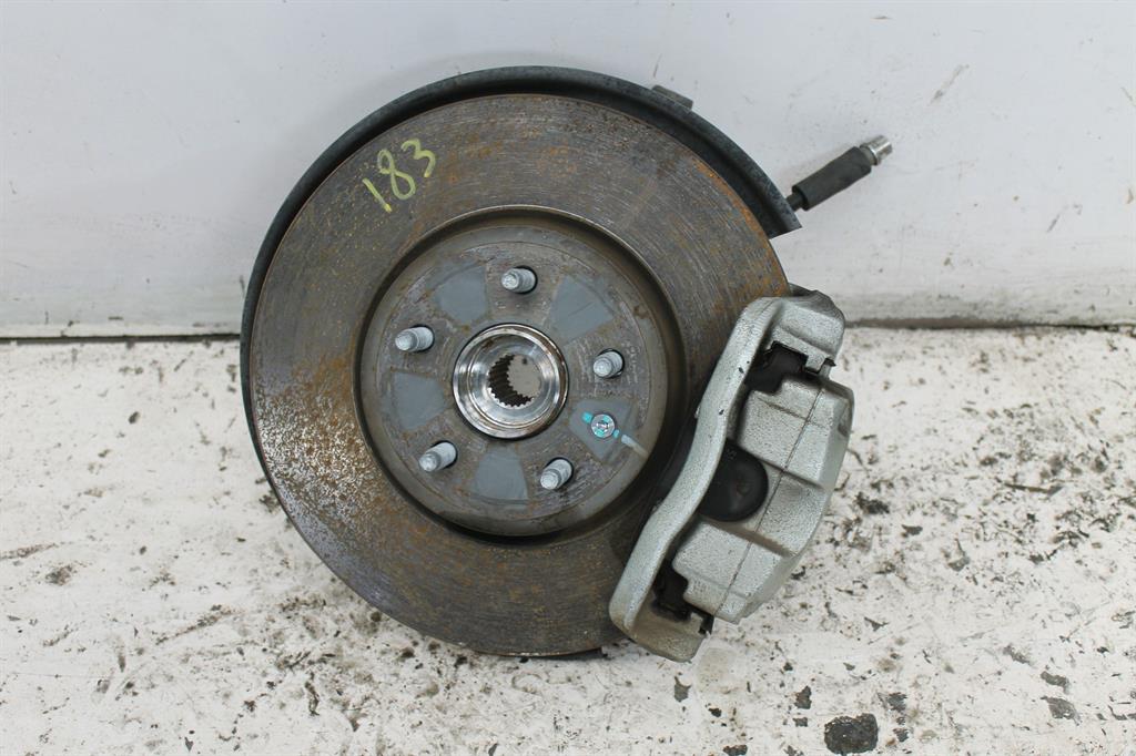 Used Holden, Trax Right Front Hub Assembly Tj Series 08/13 12/20 2015 – image 1 - All Good Parts