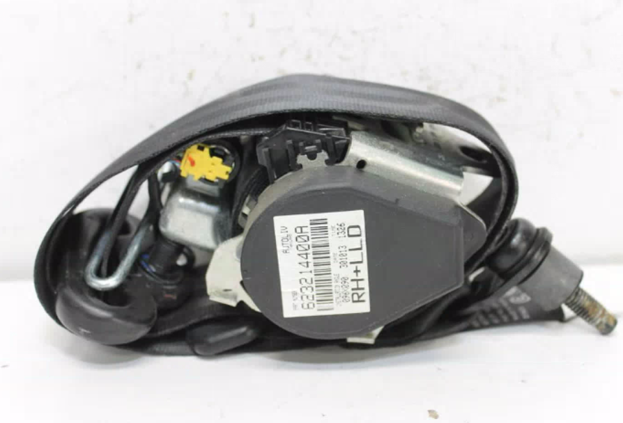Used Ford, Focus Seat Belt Rh Front Assy (Belt And Stalk) Lw 05/11 08/15 2013 – image 1 - All Good Parts