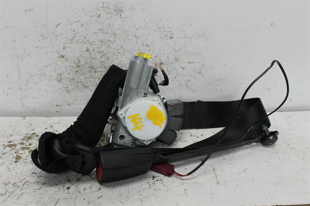 Used Ford, Ecosport Seat Belt Rh Front Assy (Belt And Stalk) Bk Bl 11/13 01/20 2014 – image 1 - All Good Parts