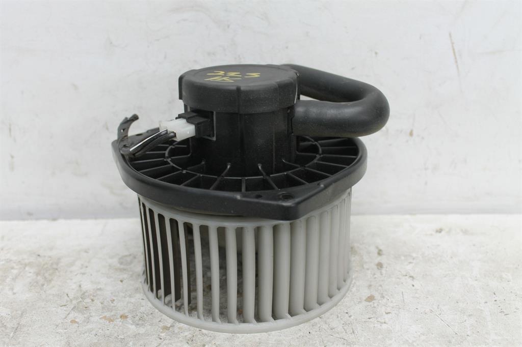 Used Mitsubishi, Triton Heater Fan Motor Mn 08/09 04/15 2010 – image 1 - All Good Parts