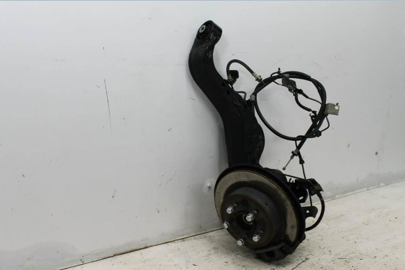 Used Nissan, Xtrail Left Rear Hub Assembly T31 Awd 07/10 12/13 2011 – image 1 - All Good Parts