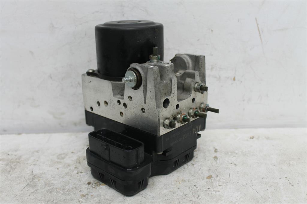 Used Mitsubishi, Triton Abs Pump/Modulator Mn P/N 4670A485 08/09 04/15 2010 – image 1 - All Good Parts