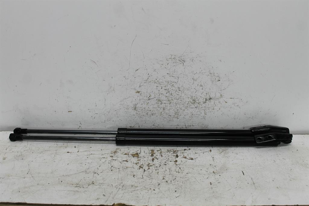 Used Nissan, Xtrail Hatch Strut Tailgate Strut (Pair) T32 02/17 07/22 2018 – image 1 - All Good Parts