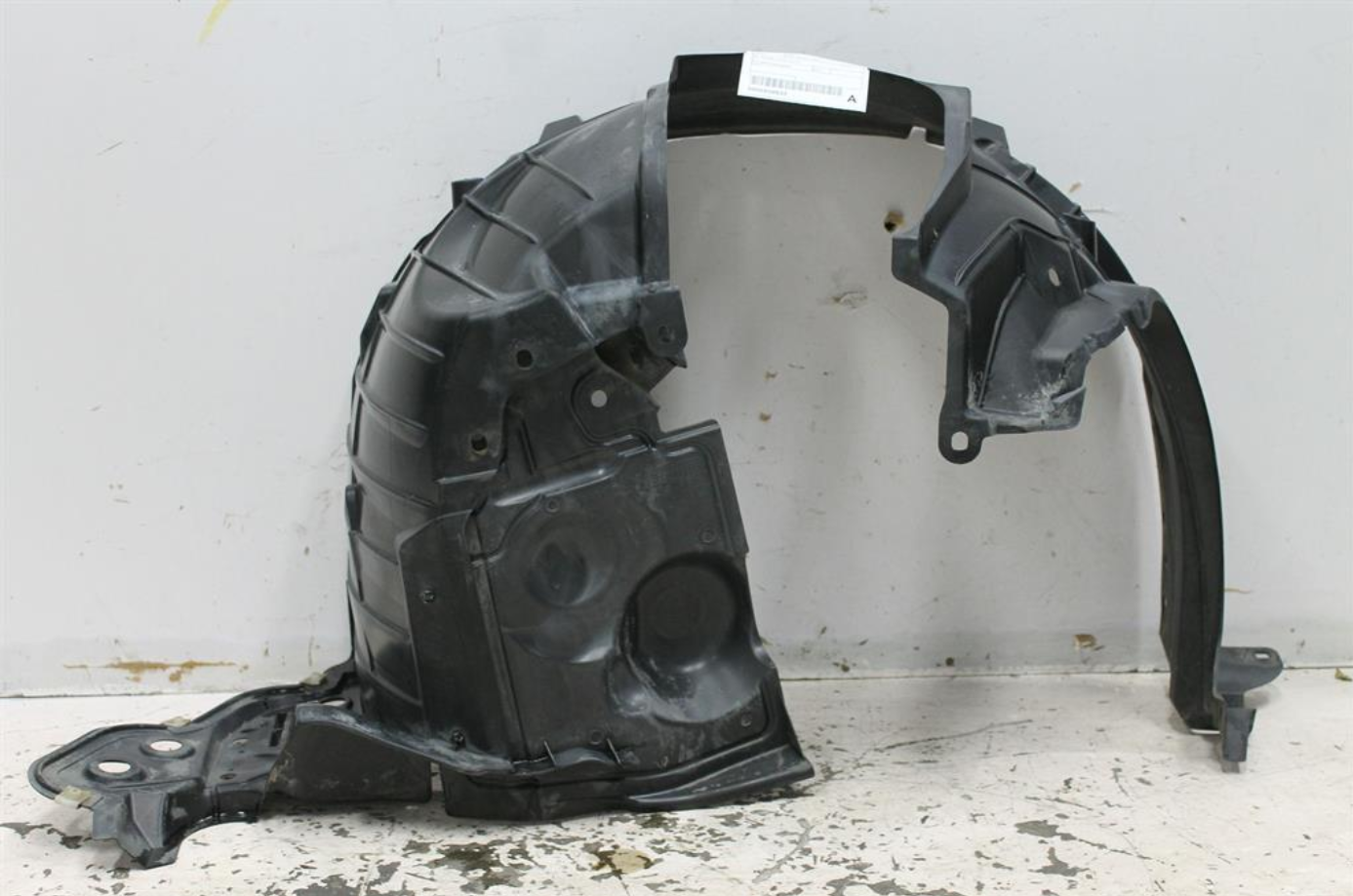 Used Nissan, Xtrail Right Guard Liner T31 Petrol 09/07 12/13 2011 – image 1 - All Good Parts