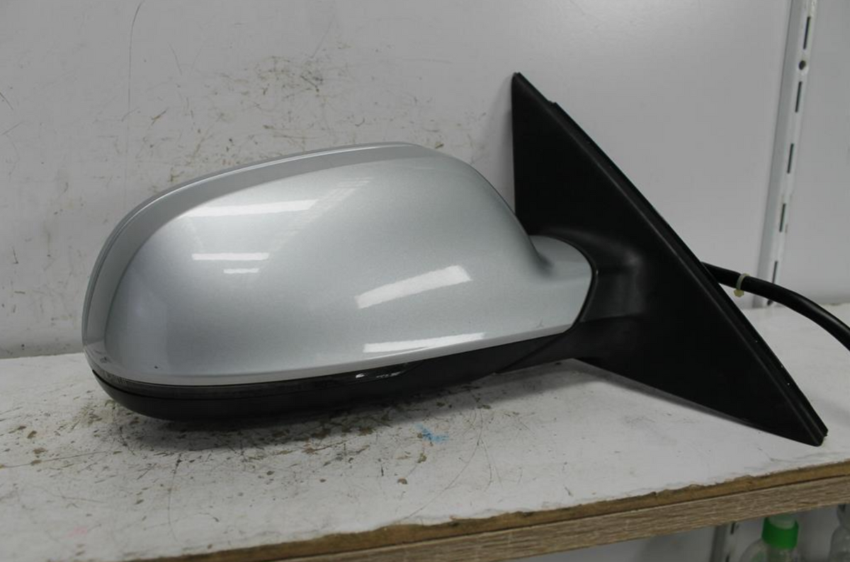 Used Audi, A4 Right Door Mirror B8 8K A4/S4 Manual Fold No Lane Change Assist Type 2 Plug (6/2 Wire) 05/09 01/16 2012 – image 1 - All Good Parts