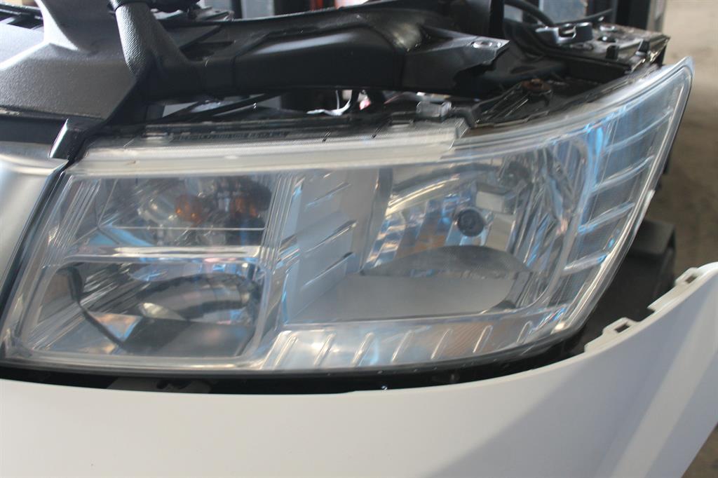 Used Fiat, Freemont Left Headlamp Jf Chrome Insert 04/13 01/17 2013 – image 1 - All Good Parts