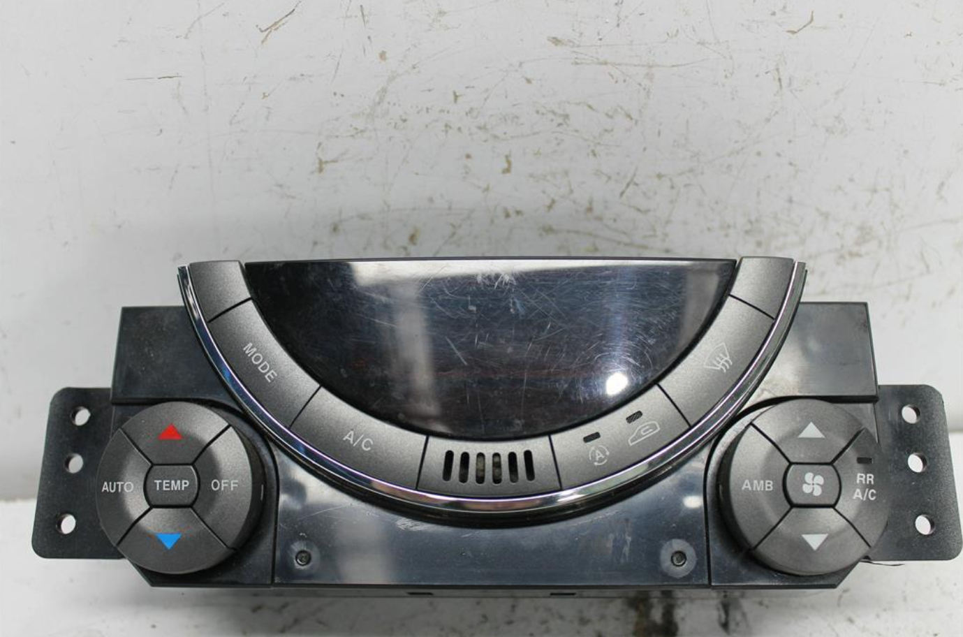 Used Ssangyong, Rexton Heater/Ac Controls Y220 Y285 Climate Control Type 07/06 11/12 2010 – image 1 - All Good Parts