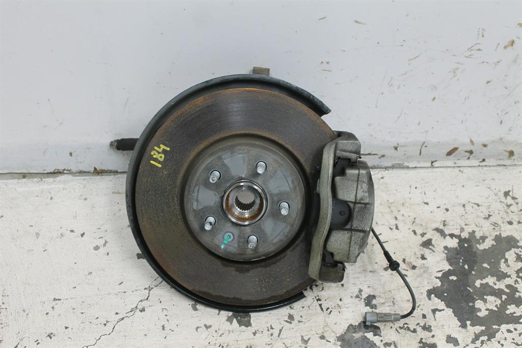 Used Holden, Trax Right Front Hub Assembly Tj Series 08/13 12/20 2016 – image 1 - All Good Parts