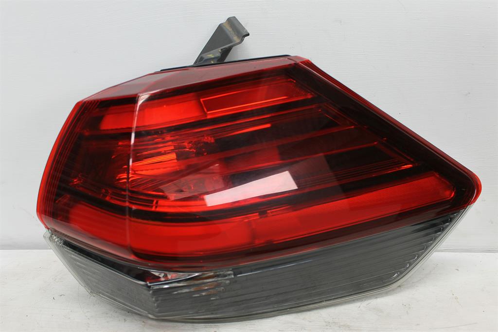 Used Nissan, Xtrail Right Taillight T32 02/17 07/22 2018 – image 1 - All Good Parts